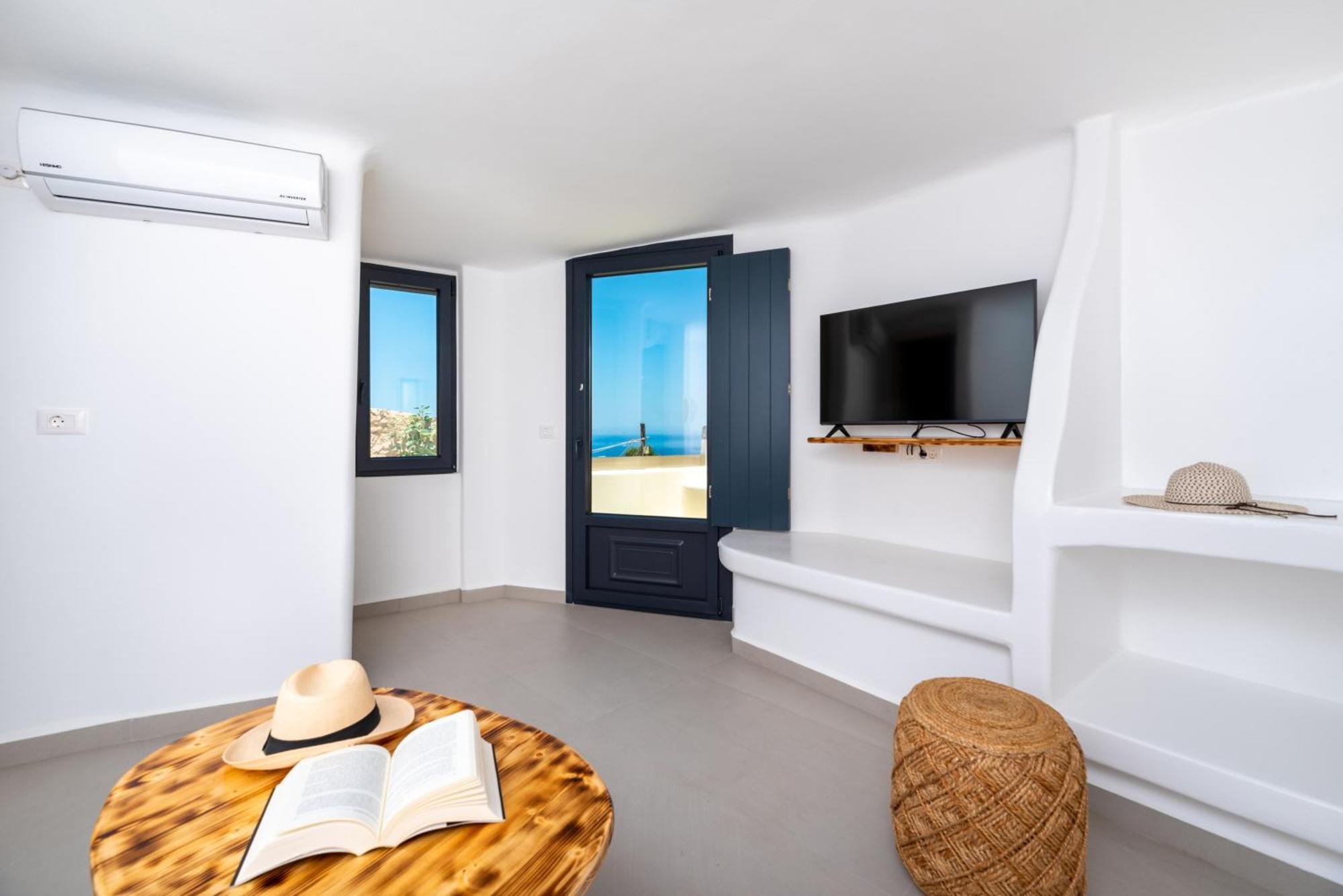 Deep Cave Suites Kontochori Fira  Exterior photo