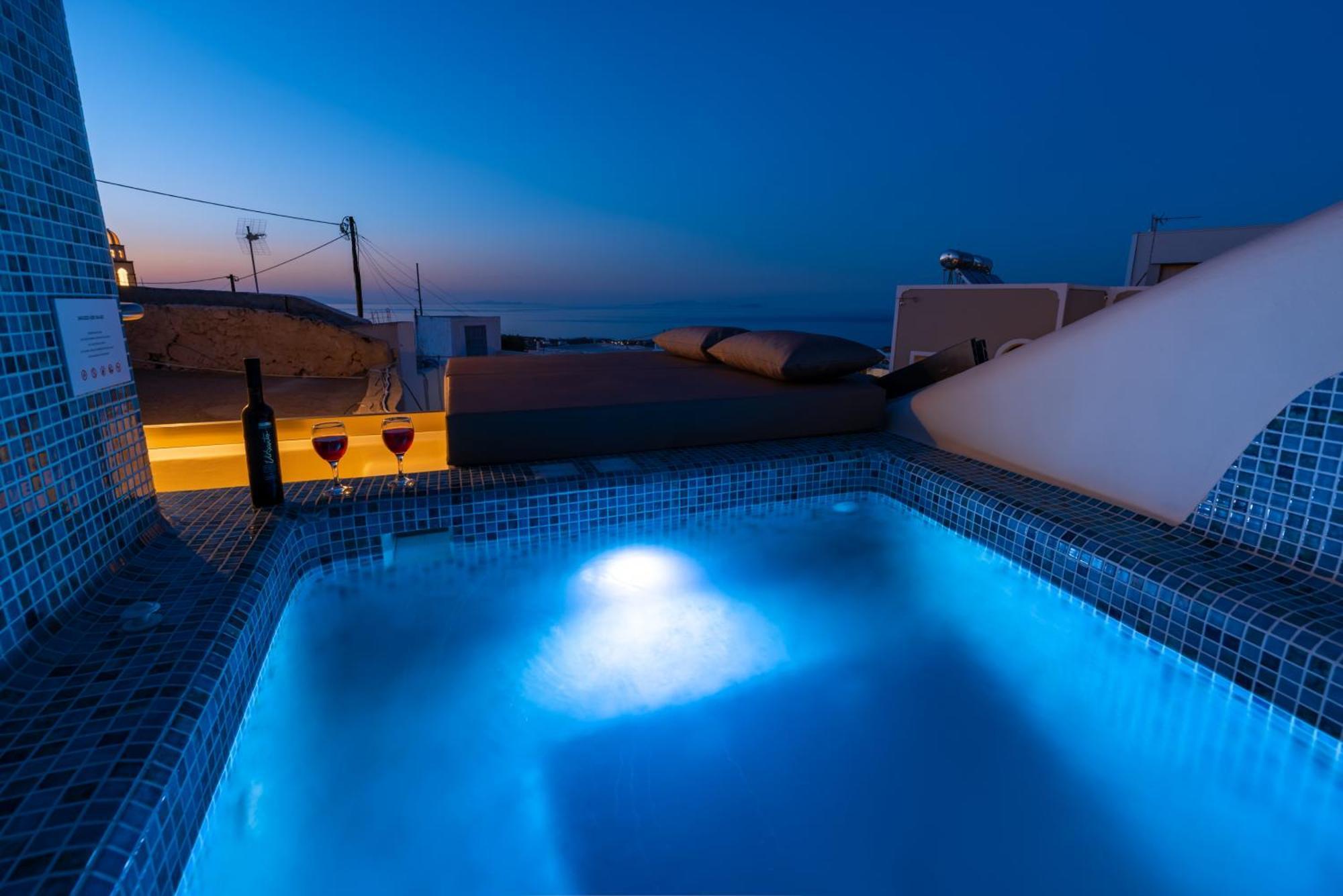 Deep Cave Suites Kontochori Fira  Exterior photo